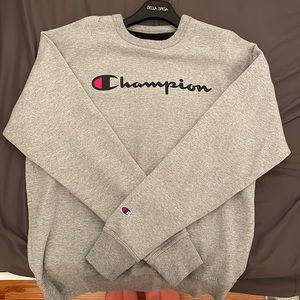 Champion crewneck, mens medium, light grey